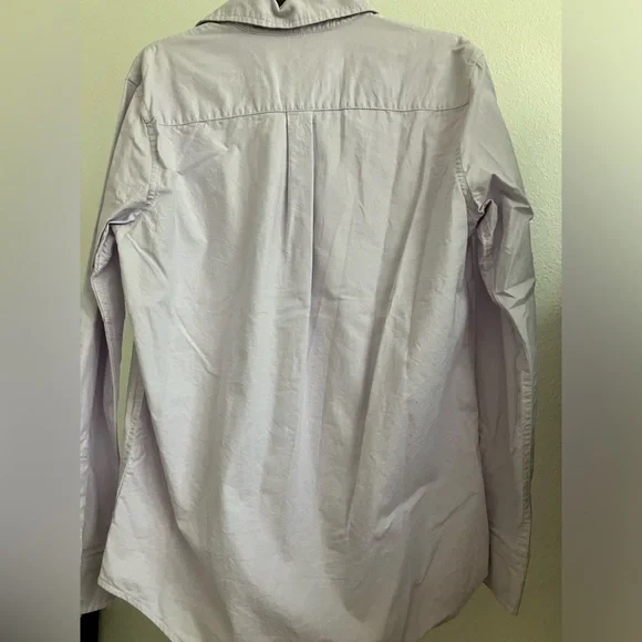 🌸 3/$15 Men’s buttoned down shirt - Picture 3 of 5